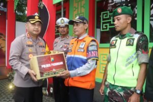 Jamin Arus Mudik Lancar, Kapolres Pasuruan Kunjungi Pos Pam Ketupat Semeru 2024