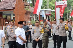 Aksi May Day 2024 di Nganjuk Berjalan Kondusif, Polisi Siagakan 500 Personel Pengamanan