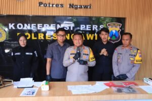 Polres Ngawi Berhasil Amankan 3 Tersangka Sindikat Illegal Logging