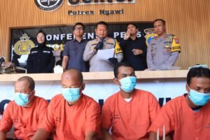 Polres Ngawi Berhasil Ungkap Kasus Tipu Gelap Cokat Roka, 3 Residivis Diamankan