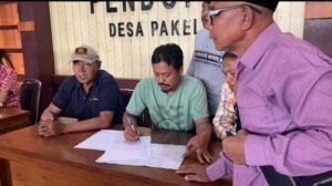 Kolaborasi Wujudkan Harkamtibmas Polresta Banyuwangi dan PT Bumisari Bagikan Tali Asih untuk Warga Pakel