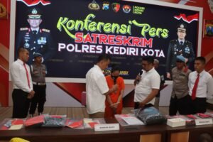 Polres Kediri Kota Berhasil Ungkap Kasus Pengelapan Ratusan Pakaian Brand Scotch