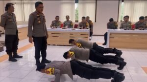 Motivasi Kinerja Bhabinkamtibmas Polres Probolinggo Terapkan Reward dan Punishment