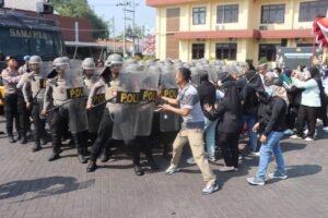 Pj. Bupati Pasuruan Memberikan Apresiasi Pelaksanaan Simulasi Sispamkota Pilkada Serentak 2024 Di Polres Pasuruan