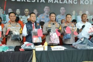 Polresta Malang Kota Berhasil Amankan Komplotan Pencuri Modus Gembosi Ban Nasabah Bank