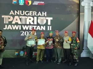 Raih Penghargaan APJW II 2024, Kapolres Kediri Apresiasi Tiga Pilar Desa Ringinrejo