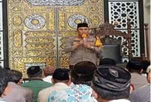 Cooling System Pilkada 2024, Polres Mojokerto Kota Gelar Jum’at Kamtibmas di Masjid Al Mubarok