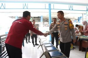 Pastikan Keamanan dan Kenyamanan Pemudik, Polres Mojokerto Kota Gelar Ramp Check dan Tes Urine di Terminal