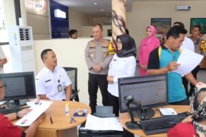 Kapolres Blitar Bersama Bupati Resmikan Mal Pelayanan Publik “Prabu Hayam Wuruk
