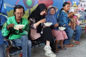 Cangkrukan Mahameru Lantas Polres Mojokerto Kota Berbagi