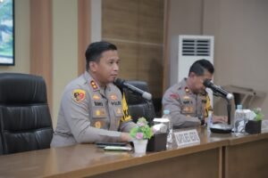 Tingkatan Kualitas Pelayanan, Kapolres Kediri Beri Pengarahan Bhabinkamtibmas dan Polisi RW