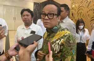 Wamenaker Apresiasi Kepolisian Bersama Pemkot Surabaya Tangani Kasus Tahan Ijazah Karyawan dan Segel Gudang Sentosa Seal