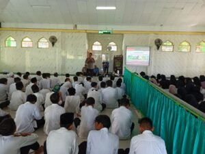 Peringati Hardiknas Polresta Banyuwangi Goes to School Gelar Binluh