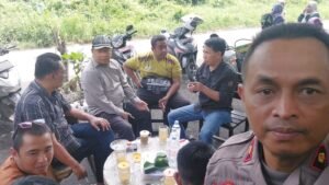 Kapolsek Krian Ngopi Bareng Forkopimka dan Warga, Wujudkan Krian Aman dan Guyub
