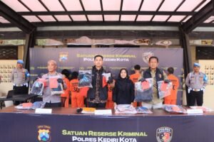 Sempat Viral di Medsos, Empat Wanita Komplotan Pencurian di Swalayan Dibekuk Polres Kediri Kota.