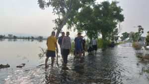 Polres Tuban Turun Tangan Atasi Pendangkalan Kali Avur Penyebab Banjir