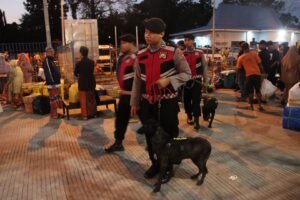 Polda Jatim Bersama Polres Sumenep Gelar Razia Gabungan di Pelabuhan Kalianget, Cegah Peredaran Narkoba Antar Pulau