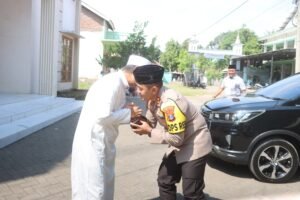 Awali Tugas, Kapolres Probolinggo yang Baru Kunjungi Ponpes Nurul Qodim Paiton
