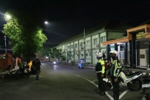 Jaga Kondusifitas Malam Akhir Pekan, Polres Mojokerto Kota Optimalkan Patroli Cipta Kondisi