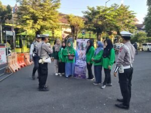 Operasi Patuh Semeru 2025 Polres Bondowoso Sapa Masyarakat di CFD Gelorakan Tertib Lalu Lintas