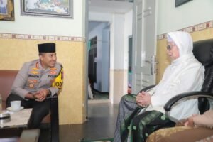 Kapolres Kediri Sambangi Ponpes Lirboyo, Bangun Kedekatan dengan Ulama