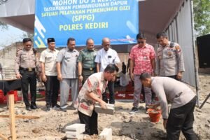 Peletakan Batu Pertama oleh Kapolres Kediri Tandai Pembangunan SPPG di Plemahan
