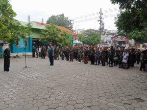 UPT SDN 227 Gresik Meriahkan Hari Pahlawan dengan Upacara, Pawai, dan Bazar Rakyat ‎