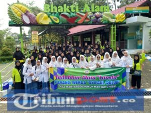 Seru & Kompak, Lansia Manyar Sidorukun Nikmati Refreshing di Wisata Bakti Alam ‎