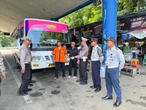 Satlantas Polres Kediri Kota Inspeksi Bus Jelang Nataru, Pastikan Armada Laik Jalan