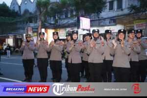 Polwan Polres Kediri Kota Tampil Humanis dalam Pengamanan Laga Persik Kediri vs Persija Jakarta