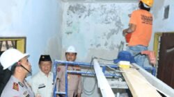 Polres Gresik Bedah Rumah Purnawirawan Polri di Driyorejo, Kado Hari Bhayangkara ke – 80