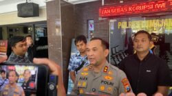 Polres Lumajang Amankan Dua Tersangka Perampokan Toko Kelontong Senduro