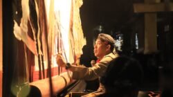 Wayang Karton Jadi Media Edukasi, Polres Kediri Kota Meriahkan Hari Bhayangkara ke-80 dengan “Wayang Cangkrukan Waton Sae”