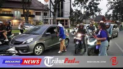 Polresta Malang Kota dan Aremania Bagikan 39 Mawar, Tebar Pesan Damai Jelang HUT Arema FC