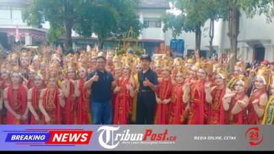 SMAN 1 Tanjunganom Bebas Pungli! Kepala Sekolah Berikan Seragam Sekolah Cuma” .NGANJUK