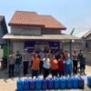 Semarak HUT Lalu Lintas ke-71, Polres Kediri Salurkan Air Bersih untuk Warga Manggis