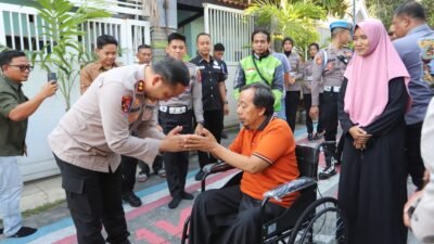 Sentuh Hati! Aksi Cepat Polres Gresik Selamatkan Ekonomi Keluarga Driver Ojol Korban Kecelakaan