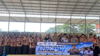 Polres Kediri Kota Edukasi AI di SMAN 1 Mojo, Pelajar Diajak Bijak Hadapi Era Digital