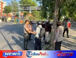 Bidkum Polda Jatim Turun ke Jalan, Kabidkum Kombes Pol Taufan Dirgantoro Gaungkan “Polisi Bersama Masyarakat”
